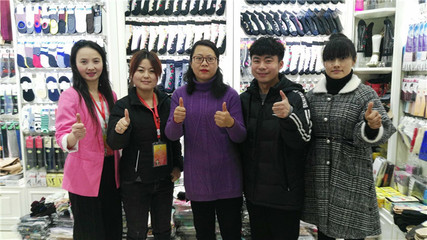 浙江蝴蝶花針紡織品 舞動(dòng)時(shí)尚，盡在“舞蝶”牌襪品